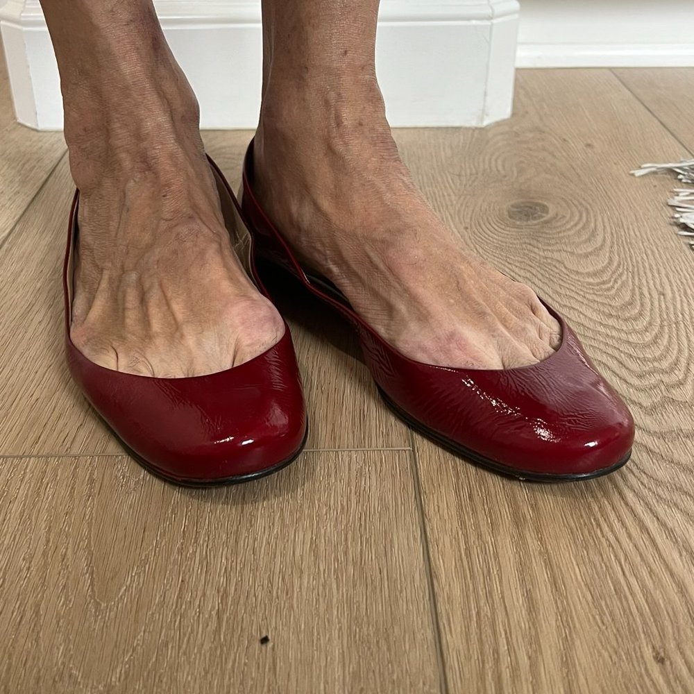 Blue/Red leather flats made in UAE collectible closing ceremony 2002 - Picture 3 of 9